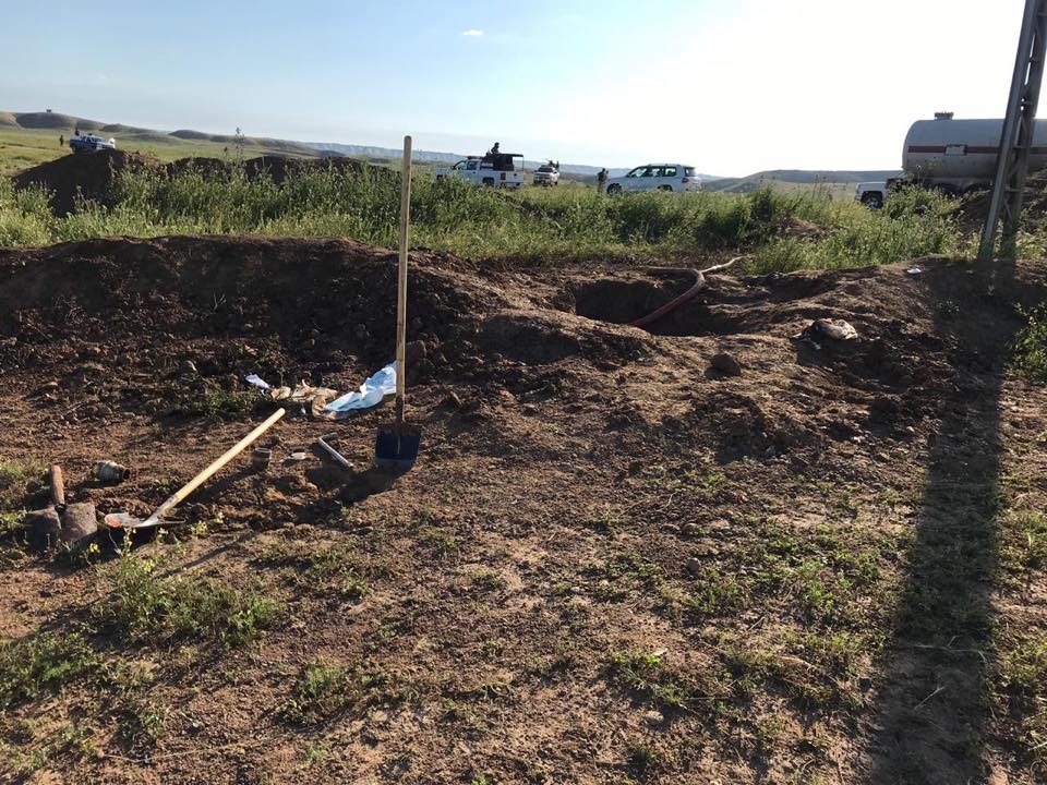 Police forces in Kirkuk confiscate two trucks in the site of an oil robbing, April 18, 2019. (Photo: Energy Police in Kirkuk)